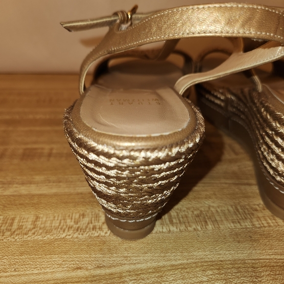 STUART WEITZMAN Metallic Gold Leather Wedge Heels with Platform, size 7M - Picture 9 of 13